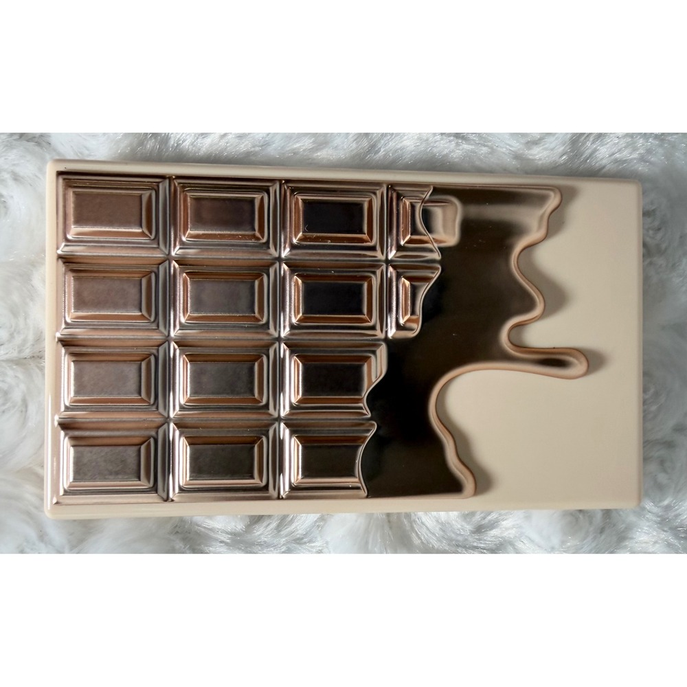 I Heart Revolution Rose Gold Chocolate Makeup Pigment Palette 8 Shades